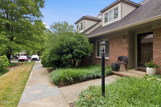 127 Essex Drive, Chapel Hill, NC 27514