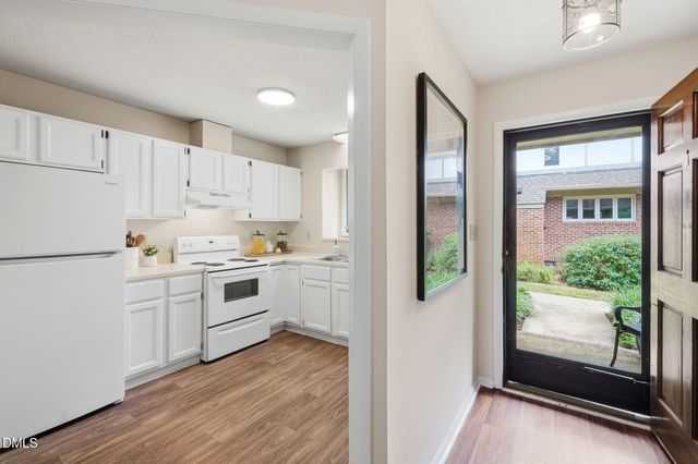 127 Essex Drive, Chapel Hill, NC 27514