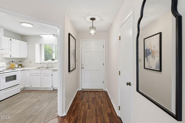 127 Essex Drive, Chapel Hill, NC 27514
