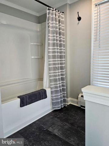 279 W MAIN ST, Hummelstown, PA 17036