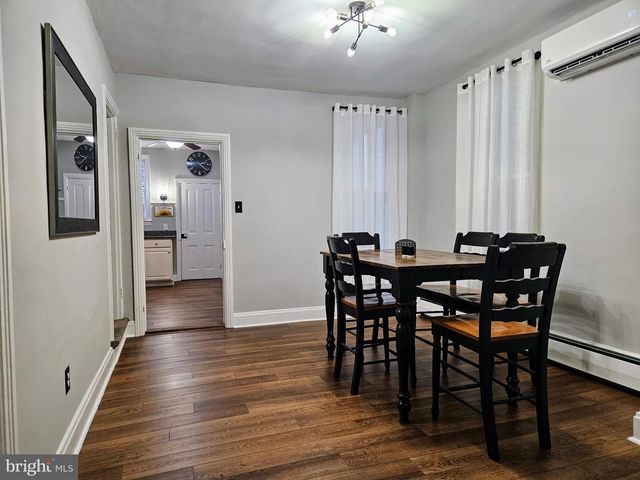 279 W MAIN ST, Hummelstown, PA 17036