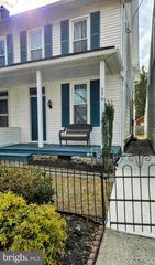 279 W MAIN ST, Hummelstown, PA 17036