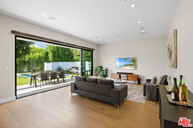 12341 Addison Street, Valley Village, CA 91607