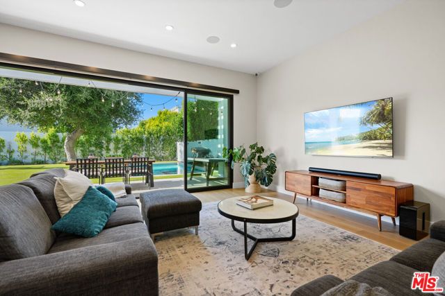 12341 Addison Street, Valley Village, CA 91607