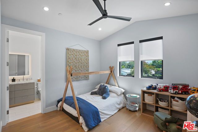 12341 Addison Street, Valley Village, CA 91607