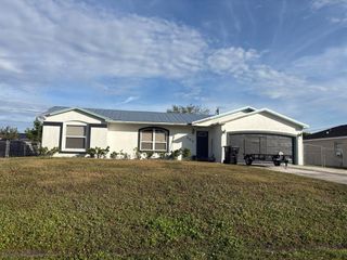 465 SE Seahouse Drive, Port St Lucie, FL 34983