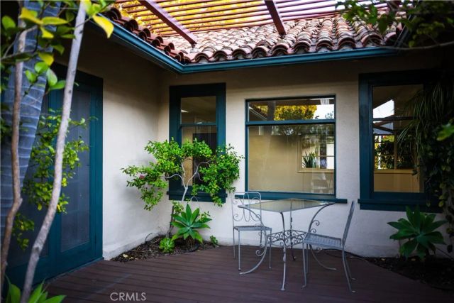 103 E Micheltorena Street, Santa Barbara, CA 93101