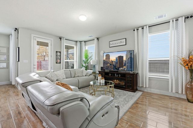 152 Riverhill DR, Georgetown, TX 78628