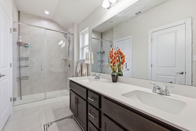 152 Riverhill DR, Georgetown, TX 78628