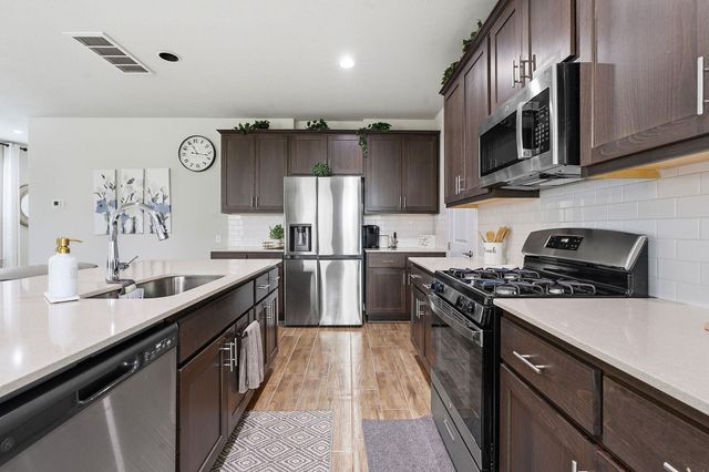 152 Riverhill DR, Georgetown, TX 78628