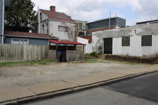 1912 Jane St 4, South Side, PA 15203