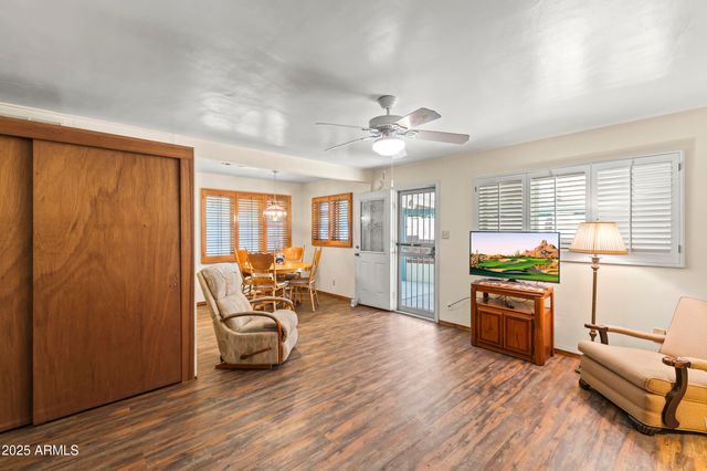 2047 W CAMBRIDGE Avenue, Phoenix, AZ 85009