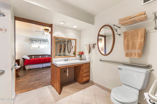 2047 W CAMBRIDGE Avenue, Phoenix, AZ 85009