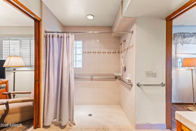 2047 W CAMBRIDGE Avenue, Phoenix, AZ 85009