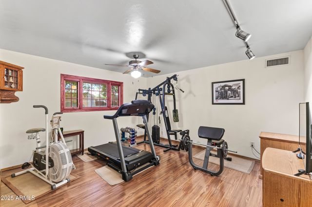 2047 W CAMBRIDGE Avenue, Phoenix, AZ 85009
