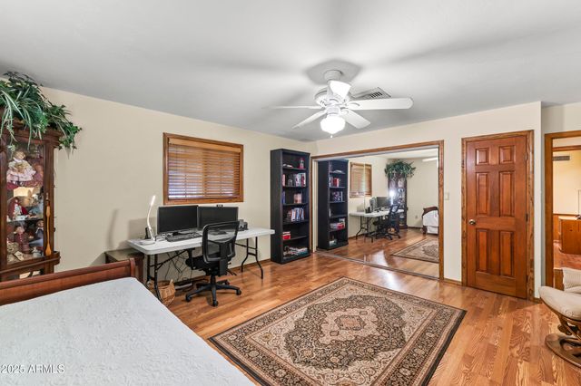 2047 W CAMBRIDGE Avenue, Phoenix, AZ 85009