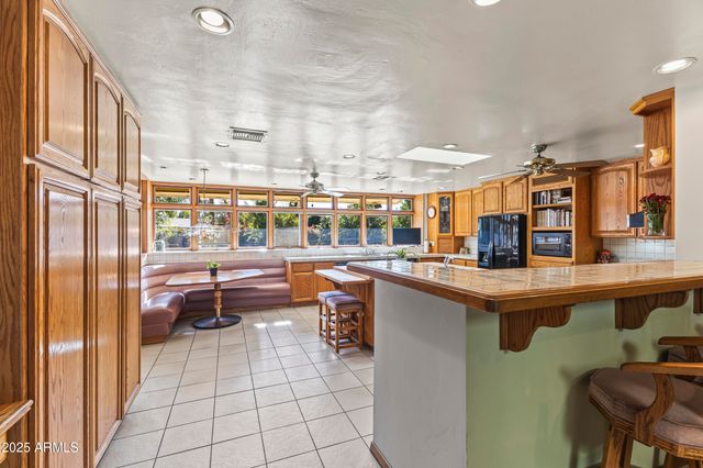 2047 W CAMBRIDGE Avenue, Phoenix, AZ 85009
