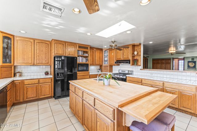 2047 W CAMBRIDGE Avenue, Phoenix, AZ 85009