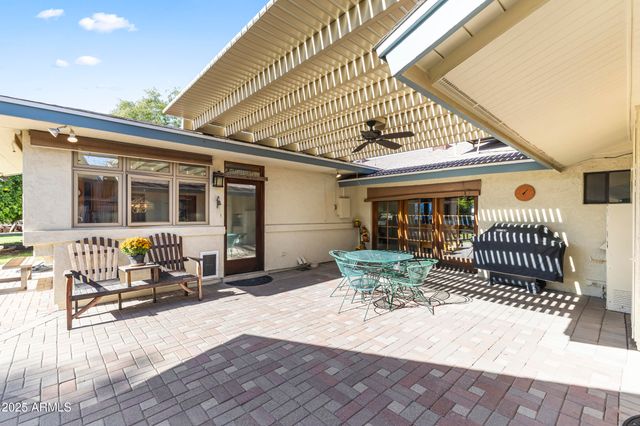2047 W CAMBRIDGE Avenue, Phoenix, AZ 85009