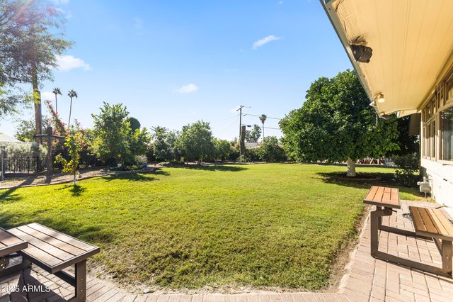 2047 W CAMBRIDGE Avenue, Phoenix, AZ 85009