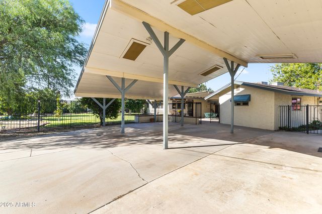 2047 W CAMBRIDGE Avenue, Phoenix, AZ 85009