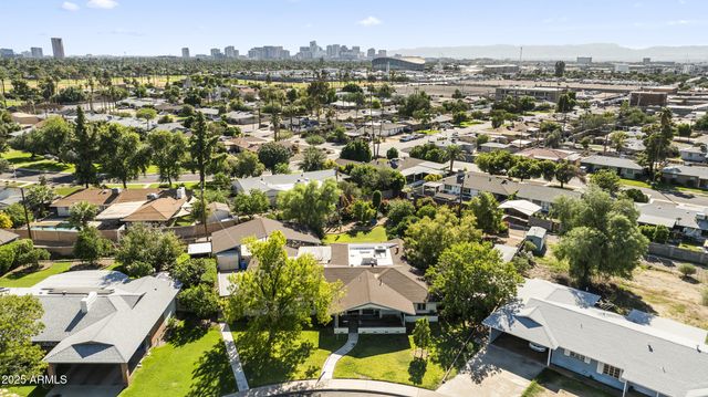 2047 W CAMBRIDGE Avenue, Phoenix, AZ 85009
