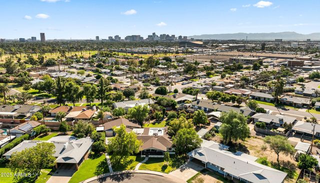 2047 W CAMBRIDGE Avenue, Phoenix, AZ 85009