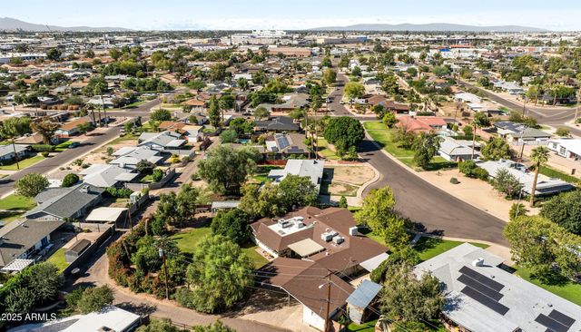 2047 W CAMBRIDGE Avenue, Phoenix, AZ 85009