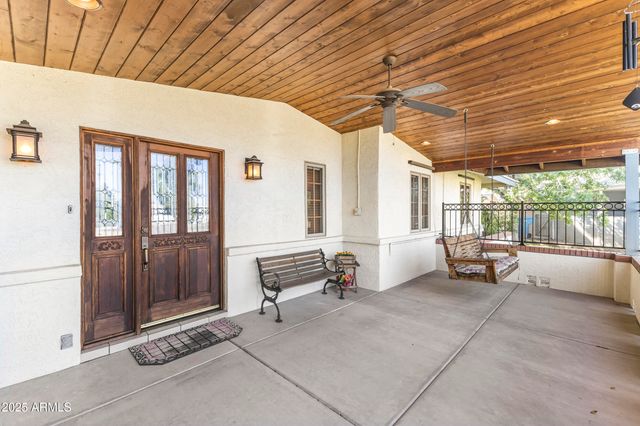 2047 W CAMBRIDGE Avenue, Phoenix, AZ 85009
