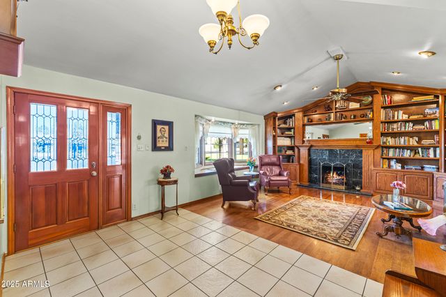 2047 W CAMBRIDGE Avenue, Phoenix, AZ 85009