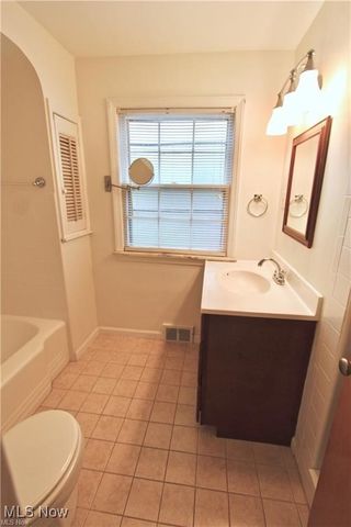 4050 Silsby Road, University Heights, OH 44118