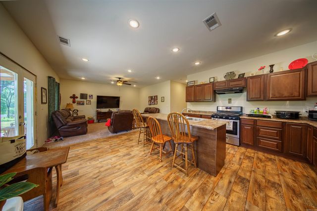 958 AR Hwy. 167, Cave City, AR 72521