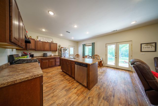 958 AR Hwy. 167, Cave City, AR 72521