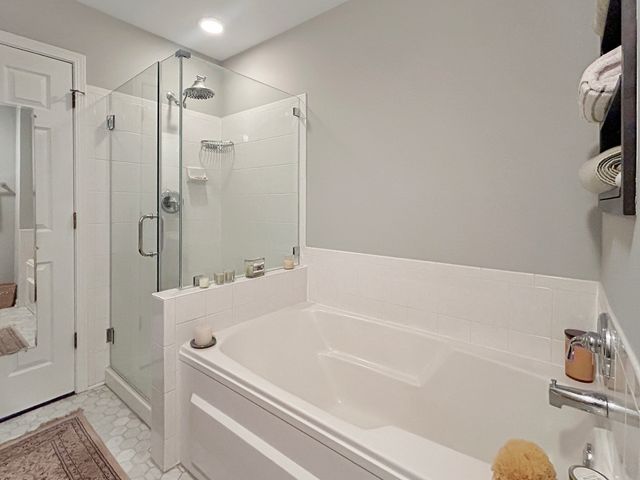 1726 Dixon Drive, Lisle, IL 60532