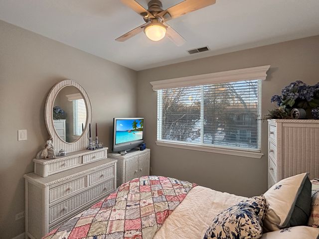 1726 Dixon Drive, Lisle, IL 60532