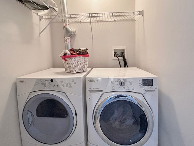 1726 Dixon Drive, Lisle, IL 60532