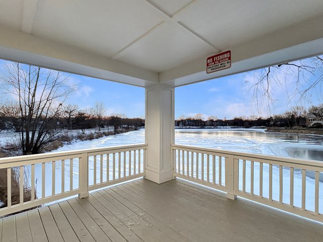 1726 Dixon Drive, Lisle, IL 60532