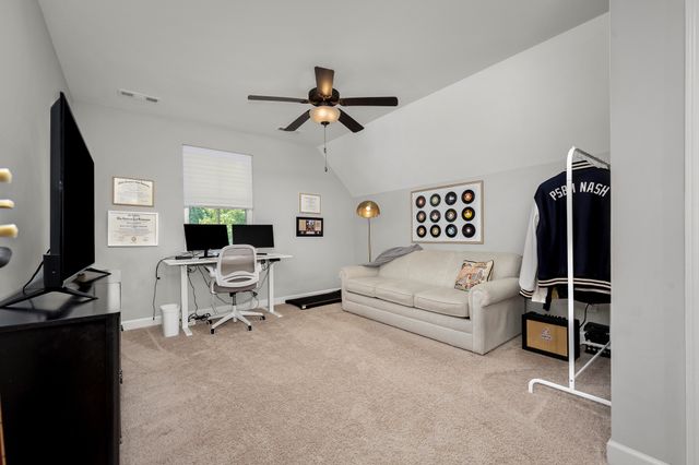 185 Evans Dr, Tullahoma, TN 37388