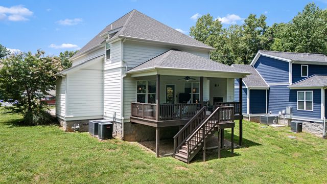 185 Evans Dr, Tullahoma, TN 37388