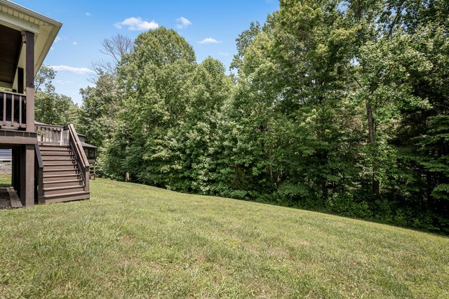 185 Evans Dr, Tullahoma, TN 37388