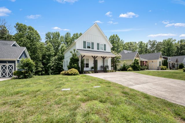 185 Evans Dr, Tullahoma, TN 37388