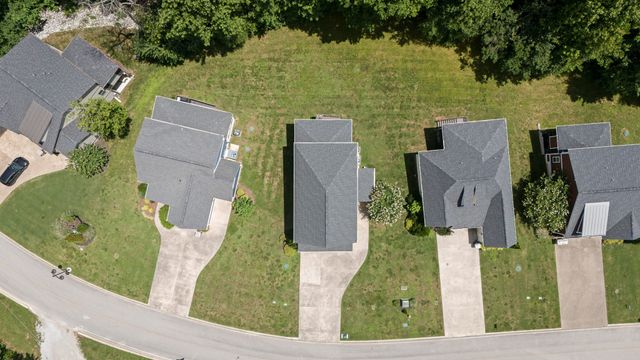 185 Evans Dr, Tullahoma, TN 37388