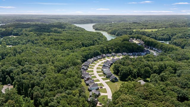 185 Evans Dr, Tullahoma, TN 37388