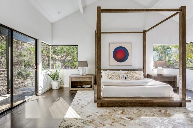 4713 Via Media, Austin, TX 78746