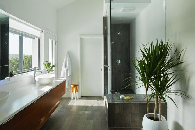 4713 Via Media, Austin, TX 78746