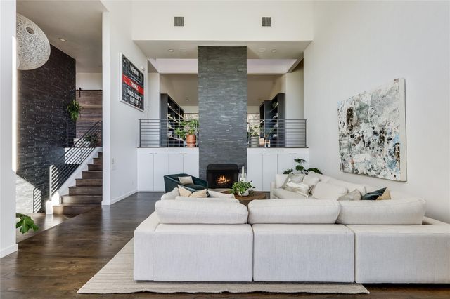 4713 Via Media, Austin, TX 78746