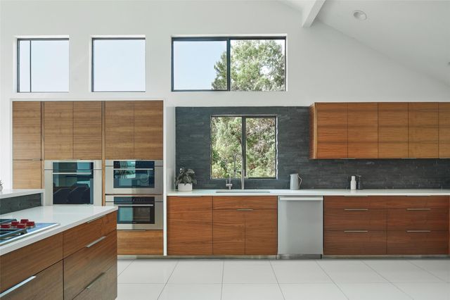 4713 Via Media, Austin, TX 78746