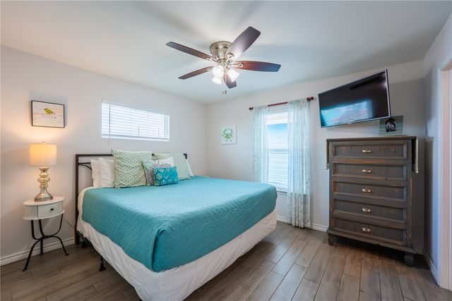 1710 Fishermans Cove Road, Port Aransas, TX 78373