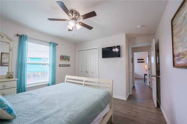 1710 Fishermans Cove Road, Port Aransas, TX 78373