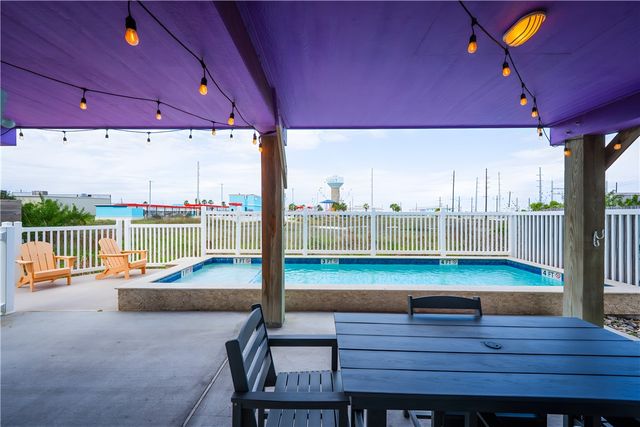 1710 Fishermans Cove Road, Port Aransas, TX 78373